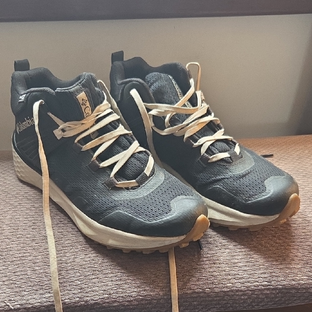 Columbia Facet 75 Mid OutDry Hiking shoes